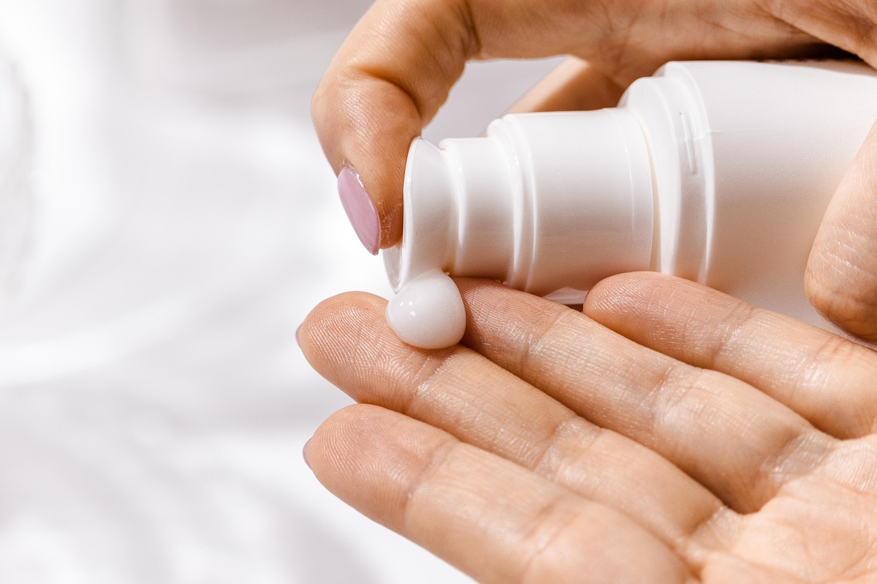 Understanding the Ingredient Profile of SKIN1004 Centella Sun Serum global Distr